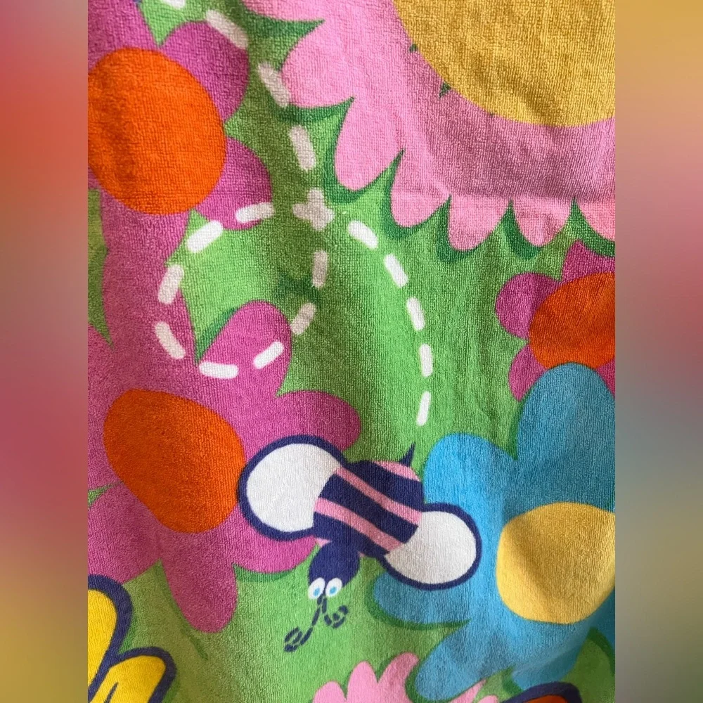 Vintage Looney Tunes Tweety Bird Flower Power Beach Towel Oversized 2000‎